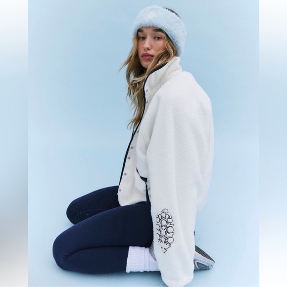 FP Movement Hit The Slopes Patch Fleece Jacket. Oversized XSmall. NWT!!! - Picture 5 of 5